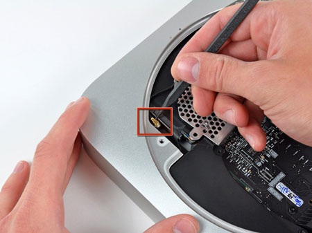 “Mổ xẻ” máy tính Mac mini mới của Apple - 11