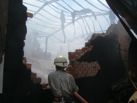 Cháy nổ kho chứa 200 tấn hóa chất - 2