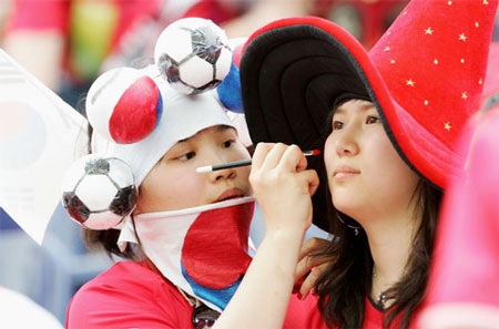 CĐV nữ Hàn Quốc khoe sắc - 5