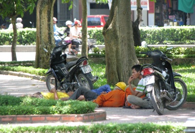 Hoang mang trước thông tin cắt điện nước suốt ba ngày - 5