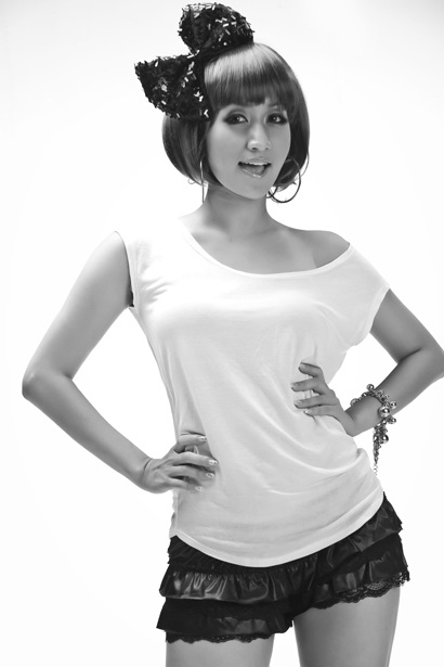 Khánh Thi hóa thân thành “Baby girl” - 2