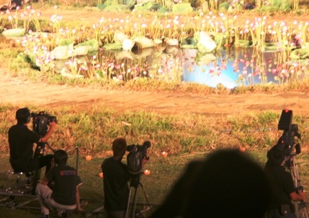 Ngàn lẻ một “dáng” tác nghiệp của nhà báo - 9