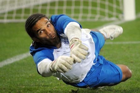 ĐT Anh chọn David James thay “chàng hề” Green? - 1