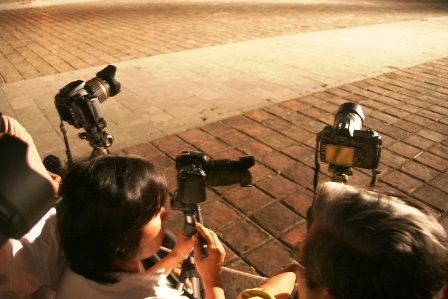 Ngàn lẻ một “dáng” tác nghiệp của nhà báo - 6