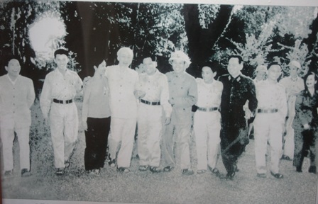 Thăm nhà tưởng niệm Bác Hồ ở Trường Sa - 10