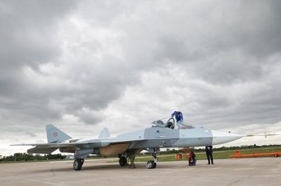 Thủ tướng Putin “mục sở thị” chiến đấu cơ đời mới của Nga - 13