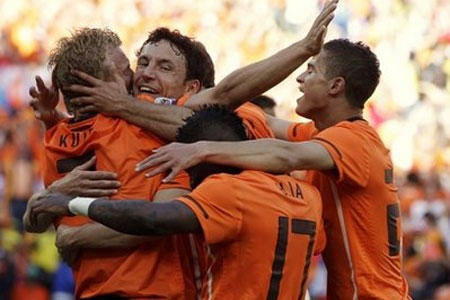 Hà Lan - Nhật Bản: Sự thận trọng được ưu tiên hàng đầu - 1