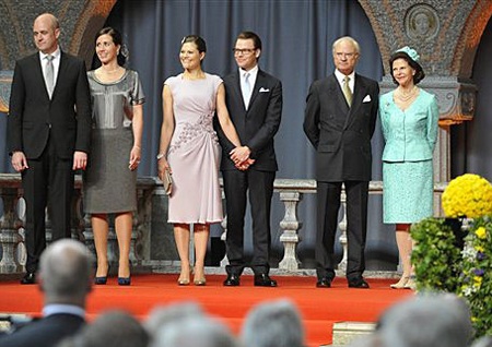 Vẻ đẹp của Nữ hoàng tương lai Thụy Điển qua năm tháng - 17