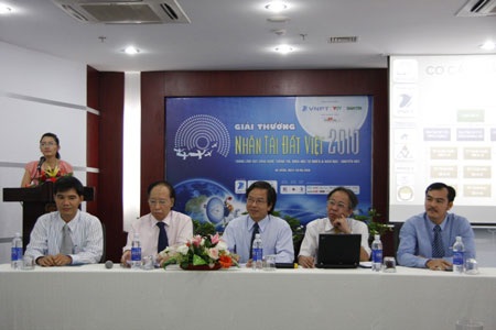 Hình ảnh “sau trang báo” của cán bộ, phóng viên Dân trí - 18