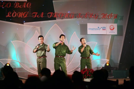 Đêm giao lưu “Theo Bác lòng ta trong sáng hơn" - 1