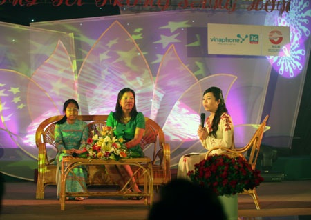 Đêm giao lưu “Theo Bác lòng ta trong sáng hơn" - 2