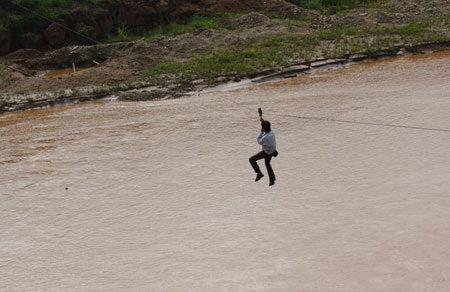 Hình ảnh “sau trang báo” của cán bộ, phóng viên Dân trí - 2