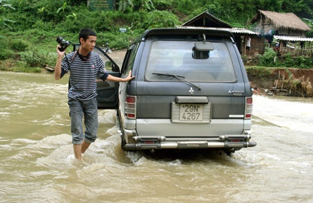Hình ảnh “sau trang báo” của cán bộ, phóng viên Dân trí - 6