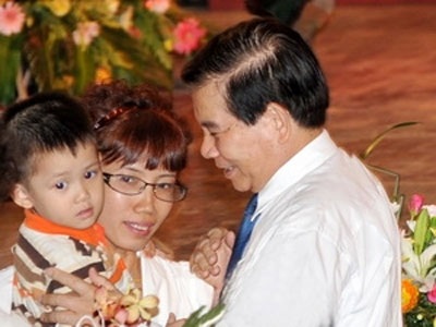 “Cần tiếp tục đăng nhiều bài viết về người tốt, việc tốt” - 1 “Cần tiếp tục đăng nhiều bài viết về người tốt, việc tốt” - 1