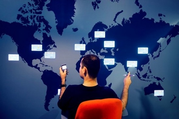 Thăm “đại bản doanh” của Google và Facebook - 6