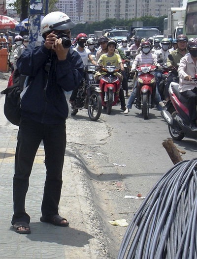 Hình ảnh “sau trang báo” của cán bộ, phóng viên Dân trí - 8