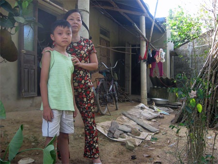 Xin đừng tắt, một ngọn đèn trong bão - 2