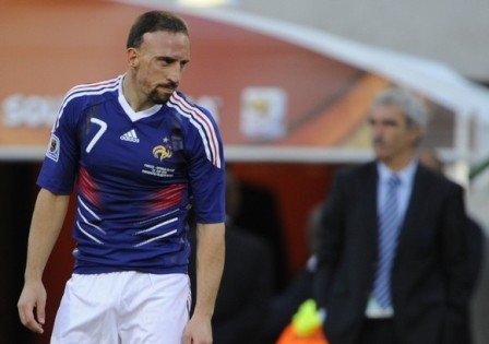 Thua nốt Nam Phi, “Gà trống” Pháp ê chề về nước - 1