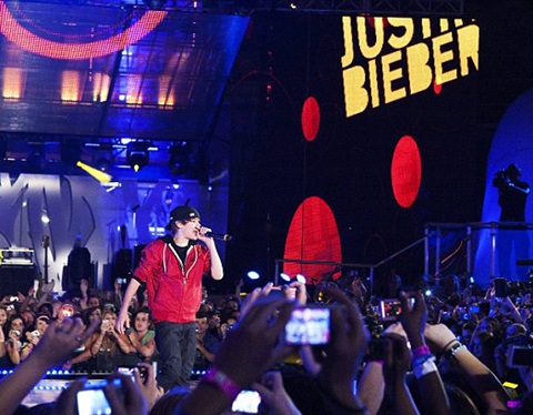 Xem lại lễ trao giải MuchMusic Video Awards  - 16