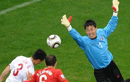 Những khoảnh khắc đáng nhớ lượt trận đêm qua - 1 Những khoảnh khắc đáng nhớ lượt trận đêm qua - 1