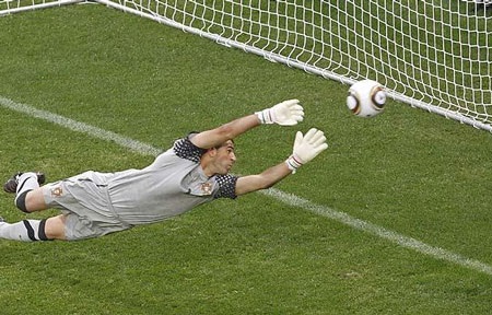 Những khoảnh khắc đáng nhớ lượt trận đêm qua - 2 Những khoảnh khắc đáng nhớ lượt trận đêm qua - 2