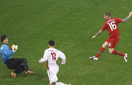 Những khoảnh khắc đáng nhớ lượt trận đêm qua - 3 Những khoảnh khắc đáng nhớ lượt trận đêm qua - 3