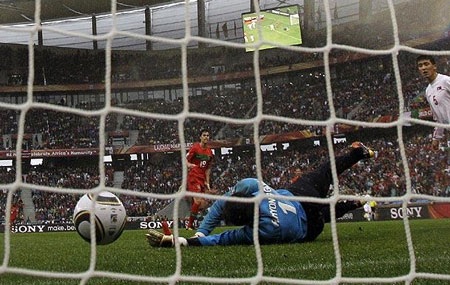 Những khoảnh khắc đáng nhớ lượt trận đêm qua - 6 Những khoảnh khắc đáng nhớ lượt trận đêm qua - 6