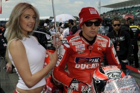 Chân dài trên đường đua Silverstone - 8