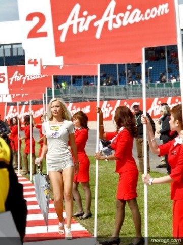 Chân dài trên đường đua Silverstone - 16