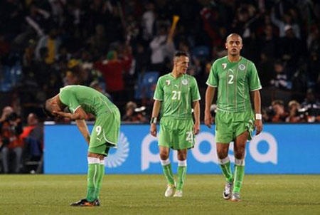 Donovan ghi bàn phút cuối, Mỹ vượt ải thành công - 2 Donovan ghi bàn phút cuối, Mỹ vượt ải thành công - 2