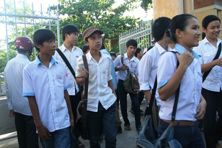 Đề Toán không dễ làm - 1 Đề Toán không dễ làm - 1