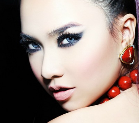 Đinh Ngọc Diệp xem World Cup 2010 vì... Messi - 1 Đinh Ngọc Diệp xem World Cup 2010 vì... Messi - 1