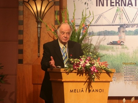 "Tăng vận tải công cộng, hạn chế phương tiện cá nhân" - 3