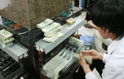 “Thông tin mua gom USD là không có cơ sở” - 1 “Thông tin mua gom USD là không có cơ sở” - 1