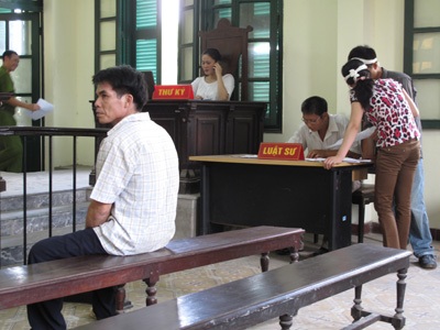 “Hết tình” trong phiên xử vụ bẫy chuột làm chết người - 2