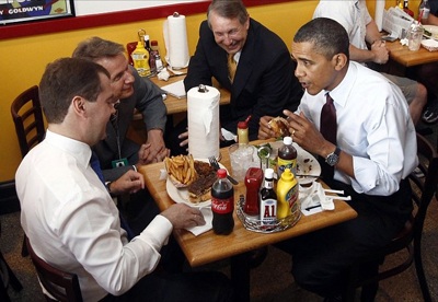 “Ngoại giao hamburger” trong quan hệ Mỹ - Nga - 2