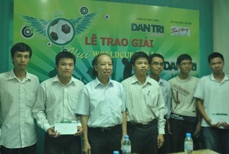 Trao thưởng chương trình “Vui World Cup cùng Dân trí” (đợt 1) - 3