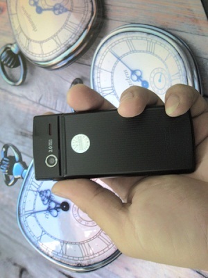 Philips Xenium X500 cho thời gian đàm thoại lên 16 tiếng - 2