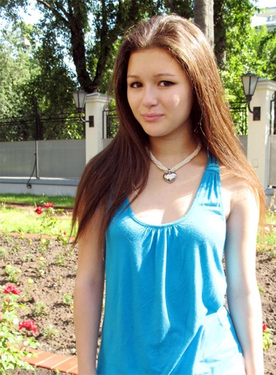 Lộ diện người đẹp Việt tại SNG - 7