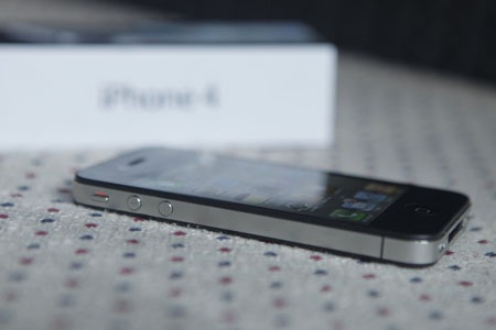 Gặp iPhone 4 đầu tiên tại Việt Nam - 9 Gặp iPhone 4 đầu tiên tại Việt Nam - 9