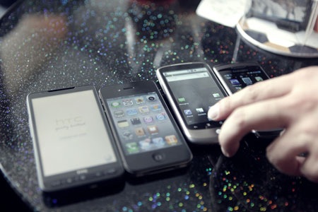 Gặp iPhone 4 đầu tiên tại Việt Nam - 13 Gặp iPhone 4 đầu tiên tại Việt Nam - 13
