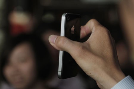 Gặp iPhone 4 đầu tiên tại Việt Nam - 7 Gặp iPhone 4 đầu tiên tại Việt Nam - 7