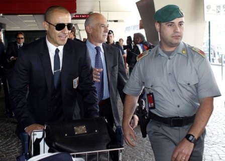 ĐT Italia về nước trong sự ghẻ lạnh của CĐV nhà - 2 ĐT Italia về nước trong sự ghẻ lạnh của CĐV nhà - 2