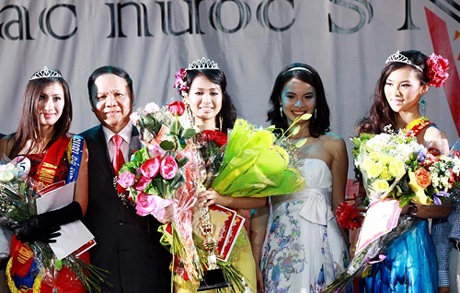 Phùng Thị Mỹ đăng quang Hoa hậu người Việt tại SNG - 1 Phùng Thị Mỹ đăng quang Hoa hậu người Việt tại SNG - 1