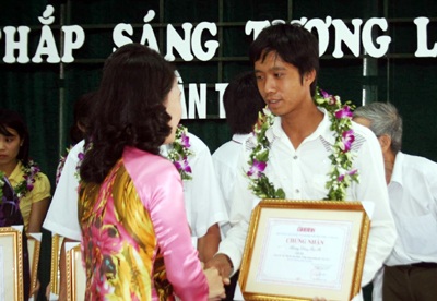 Cậu phu hồ và ký ức “Gót buồn tuổi thơ” - 1