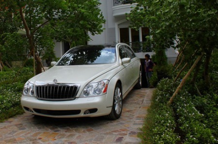 Ngắm chiếc Maybach 62S đặc biệt tại Việt Nam - 1 Ngắm chiếc Maybach 62S đặc biệt tại Việt Nam - 1