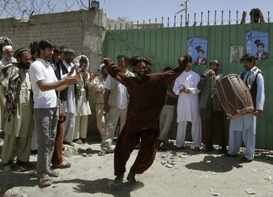 Chùm tin vắn qua ảnh  - 3