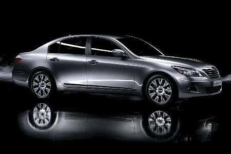 Hyundai Genesis bản 2011 dùng cần số giống BMW - 12 Hyundai Genesis bản 2011 dùng cần số giống BMW - 12
