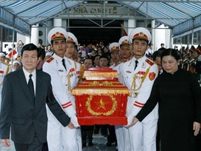 Tổ chức trọng thể lễ tang Nhà báo Hoàng Tùng - 1