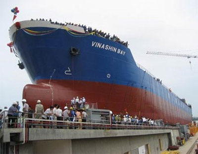 “Tổng nợ của Vinashin là hơn 80.000 tỷ đồng” - 2 “Tổng nợ của Vinashin là hơn 80.000 tỷ đồng” - 2